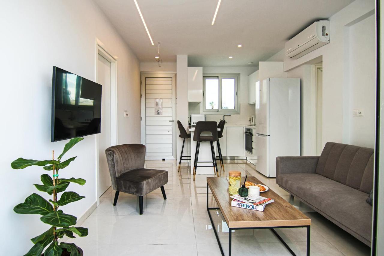 Phaedrus Living - Seaside Executive Flat Harbour 205 Apartment Paphos Ngoại thất bức ảnh