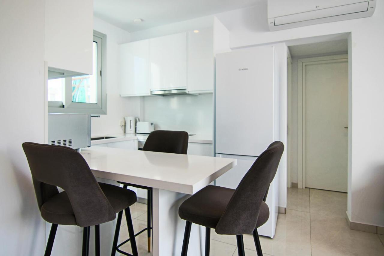 Phaedrus Living - Seaside Executive Flat Harbour 205 Apartment Paphos Ngoại thất bức ảnh
